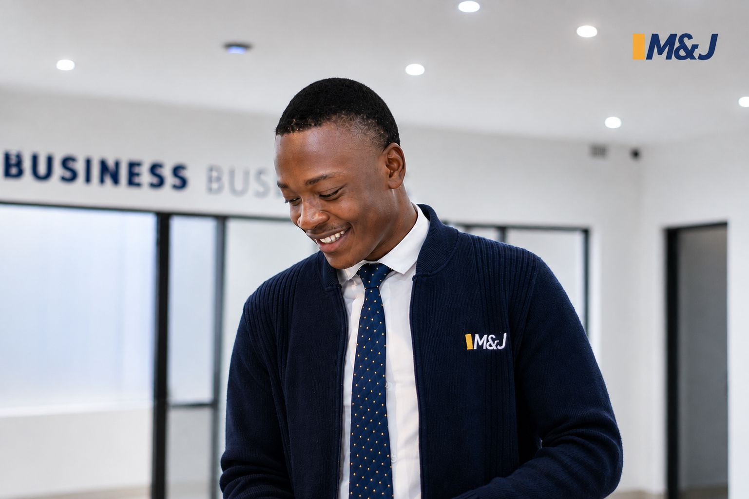 M&J advisor at a business event